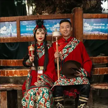 Красное великолепное китайское тибетское платье свадебное в этническом стиле