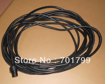 удлинительный кабель черного цвета длиной 7,6 (25 футов), один конец с разъемом, другой конец с разъемом; диаметр разъема: 15 мм